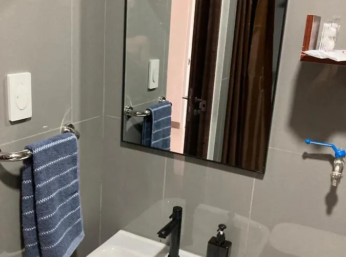 Makati Amazing View Penthouse Studio, Air Residence, Fast Internet 公寓 *