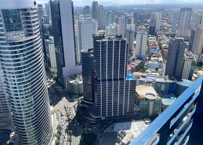 Makati Amazing View Penthouse Studio, Air Residence, Fast Internet *