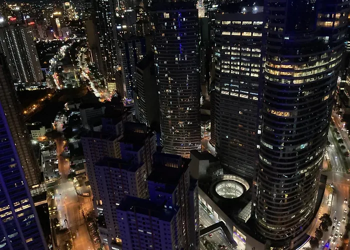 公寓 Makati Amazing View Penthouse Studio, Air Residence, Fast Internet *